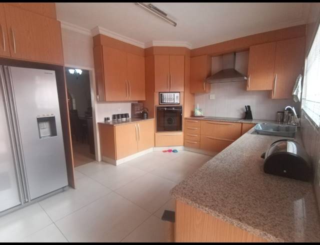 3 BEDROOM TOWNHOUSE FOR SALE IN THREE RIVERS PROPER
